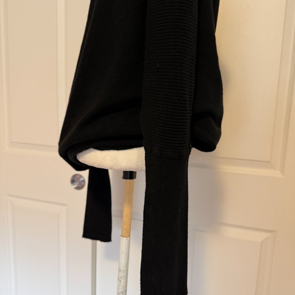 VICI Black Ribbed Knit Off Shoulder Oversized Sweater Sz M - Picture 5 of 6